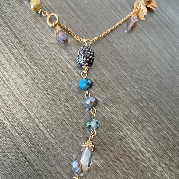 Costume Jewelry Necklace - Picture 2 of 4